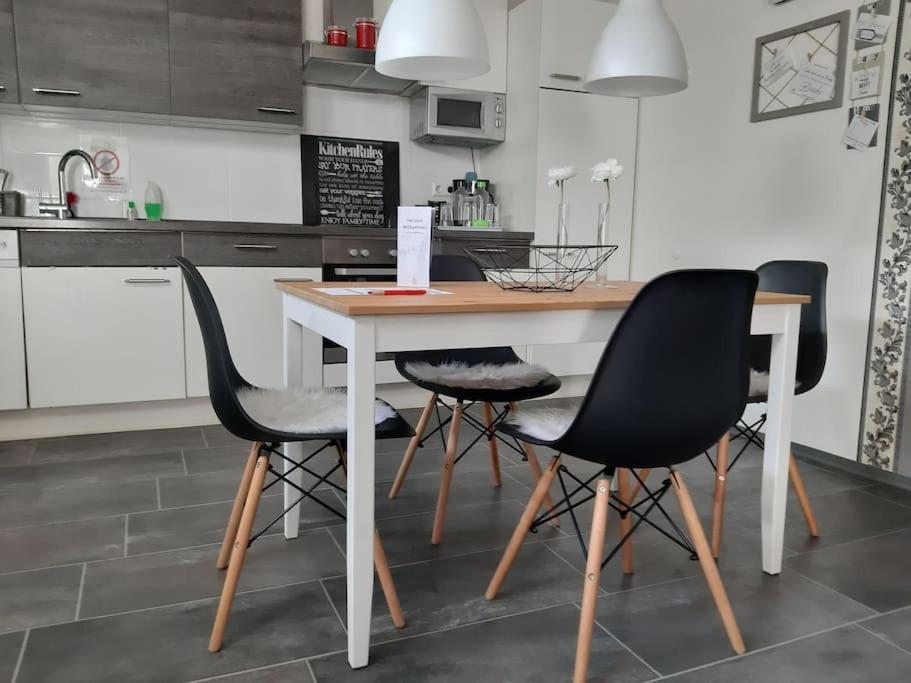 Bello Apartamento Graben-Neudorf Eksteriør billede
